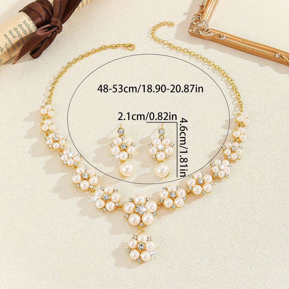 3 PCs Vintage Luxury Short Artificial Pearl Rhinestone Alloy Clavicle Chain Necklace And Earrings Set Jewelry