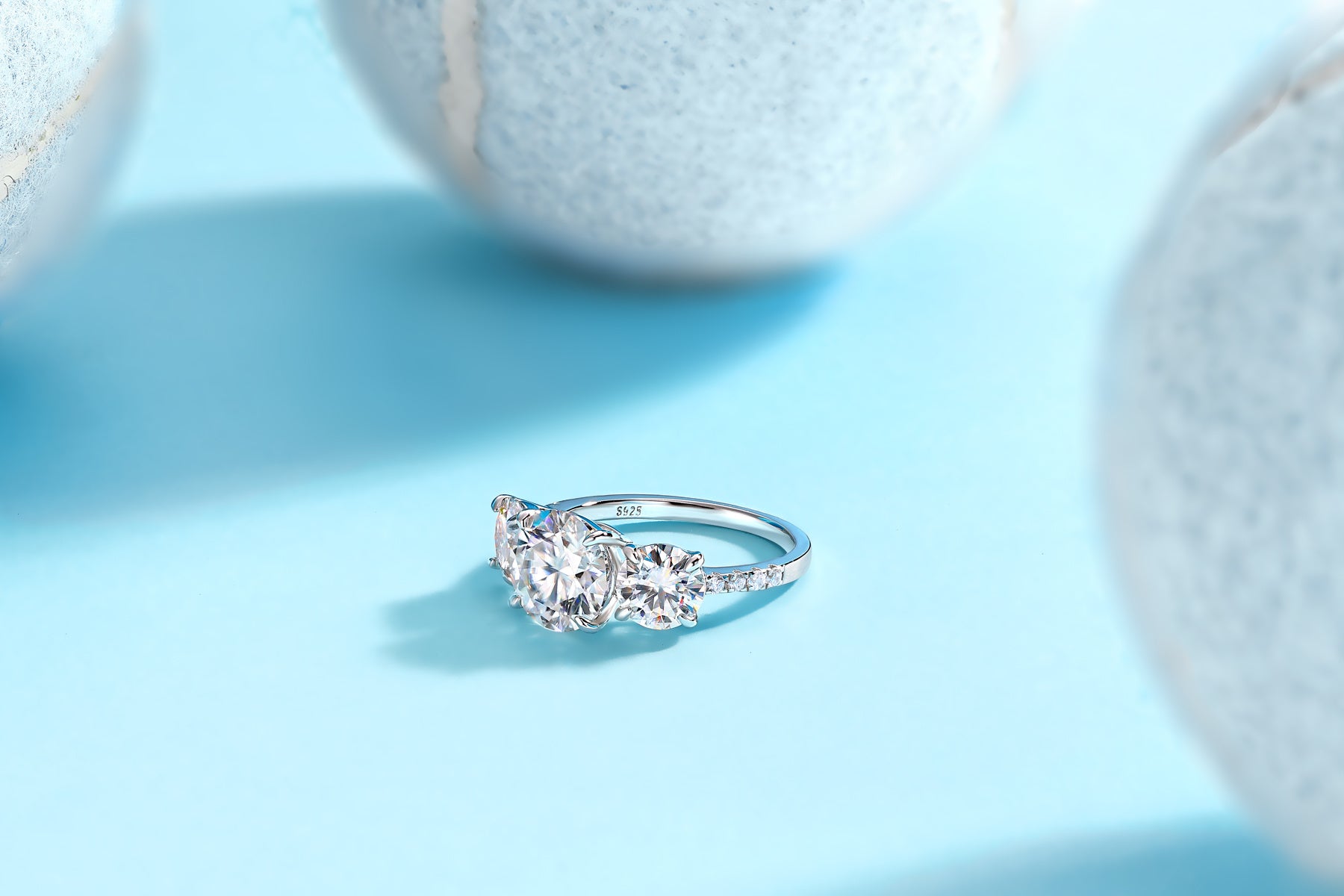 Three Shining Stars - A Fashionable And Luxurious Jewelry Piece Set With 3-carat Moissanite S925 Sterling Silver And Platinum-plated Diamond