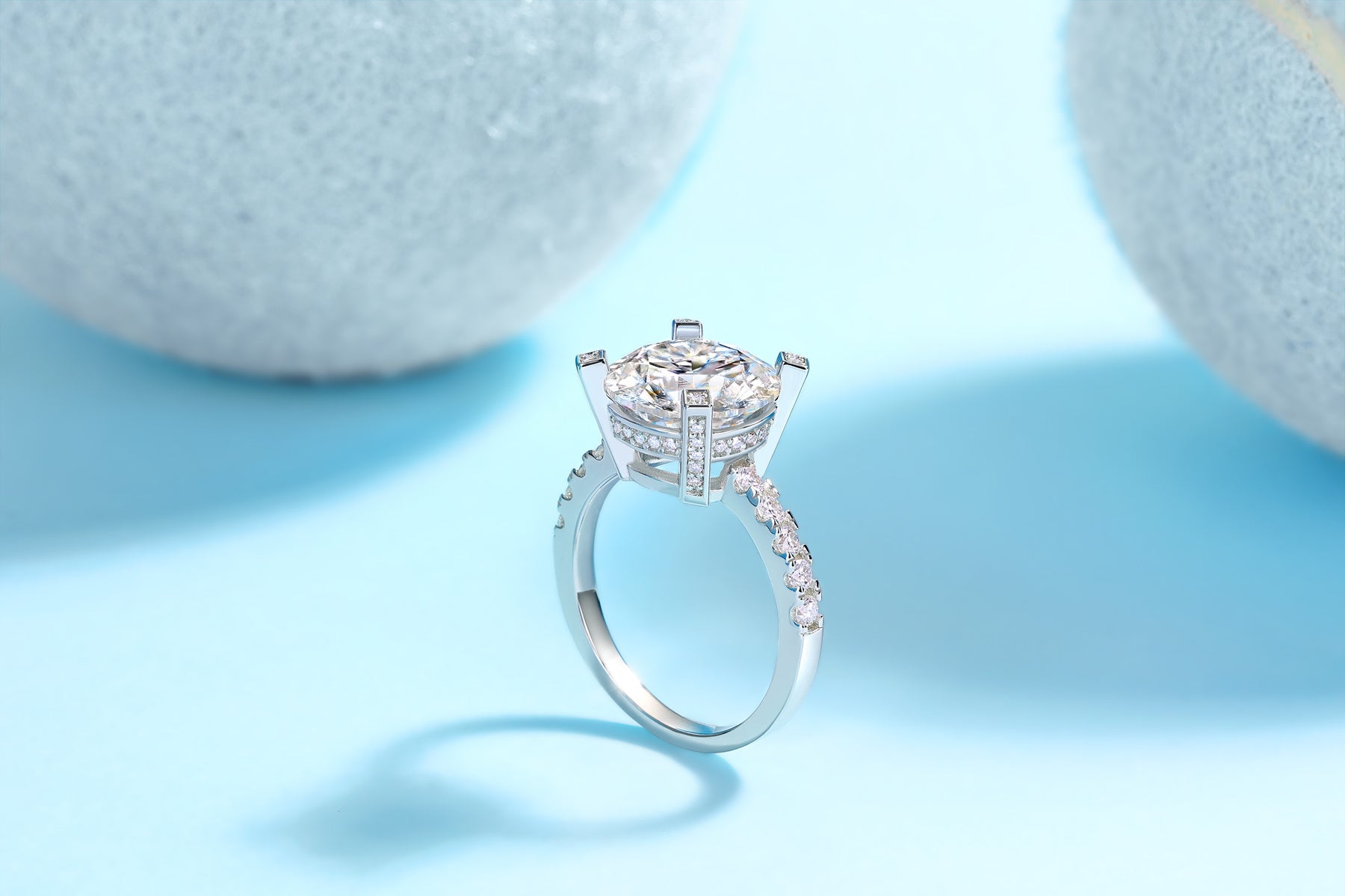 Radiant - A Fashionable And Luxurious Jewelry Piece Set With 5-carat Moissanite S925 Sterling Silver And Platinum-plated Diamond