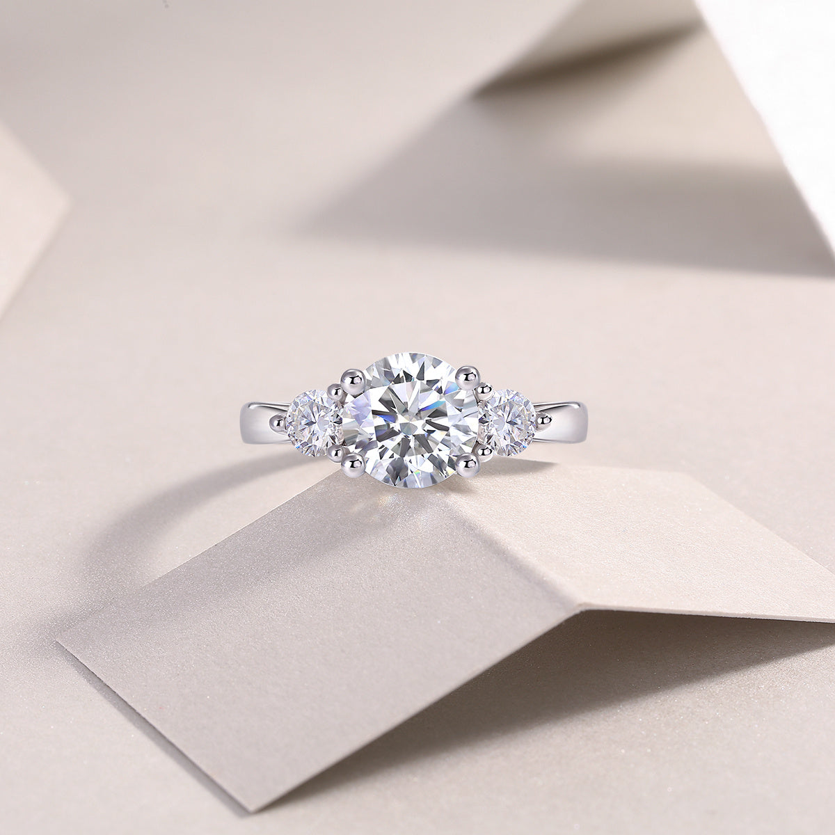 Three Lives And Three Worlds - A Fashionable And Luxurious Jewelry Piece Set With 2-carat Moissan Diamond S925 Sterling Silver And Platinum-plated Diamond