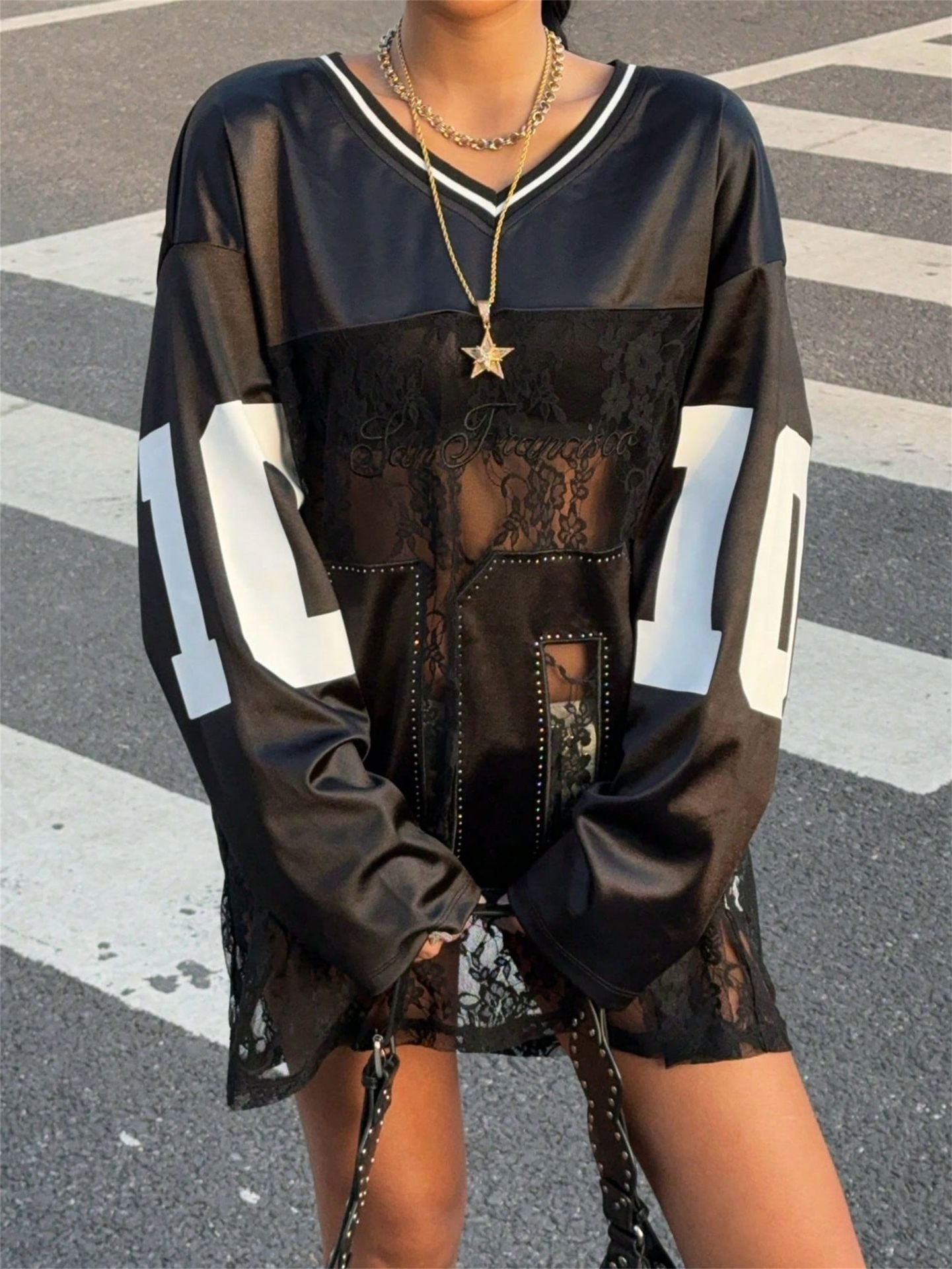 Women's Loose Printed Lace See Through V-neck Sweatshirt